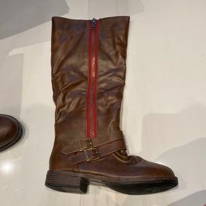 Brown riding boots. Never worn